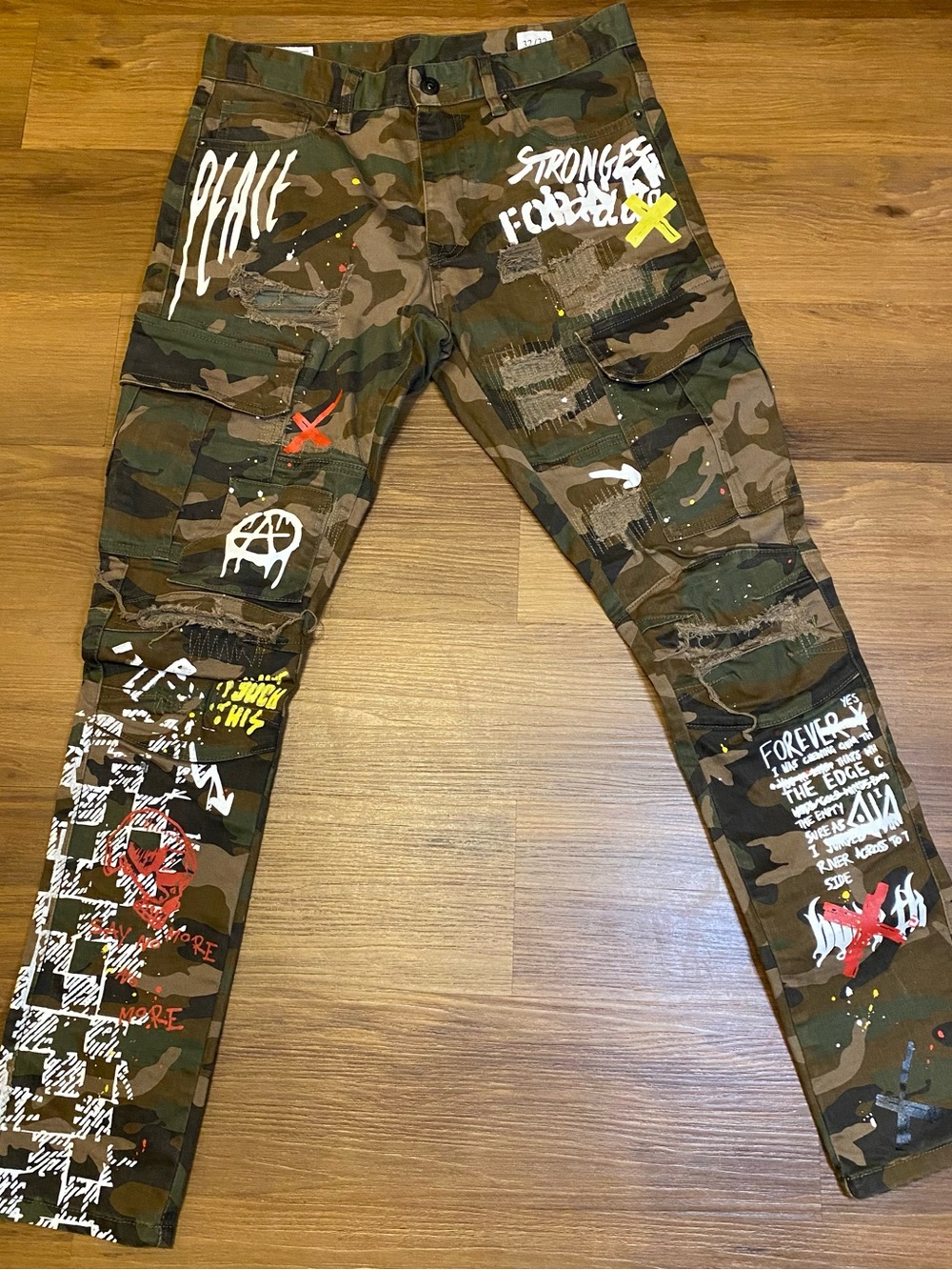 SMOKE RISE Camouflage Skinny Jeans with Paint-Effect Graphics - Green